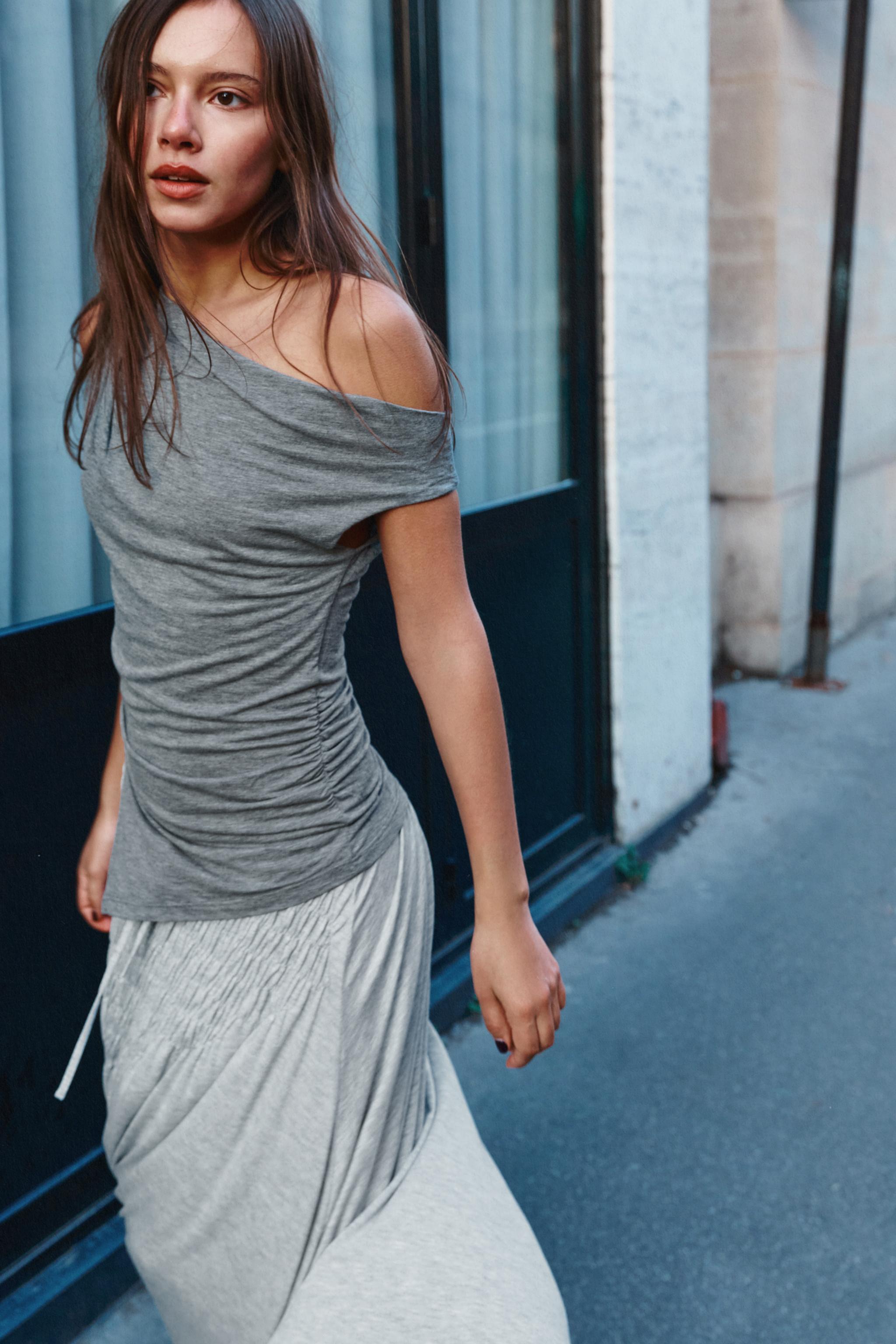 RUFFLED MIDI SKIRT